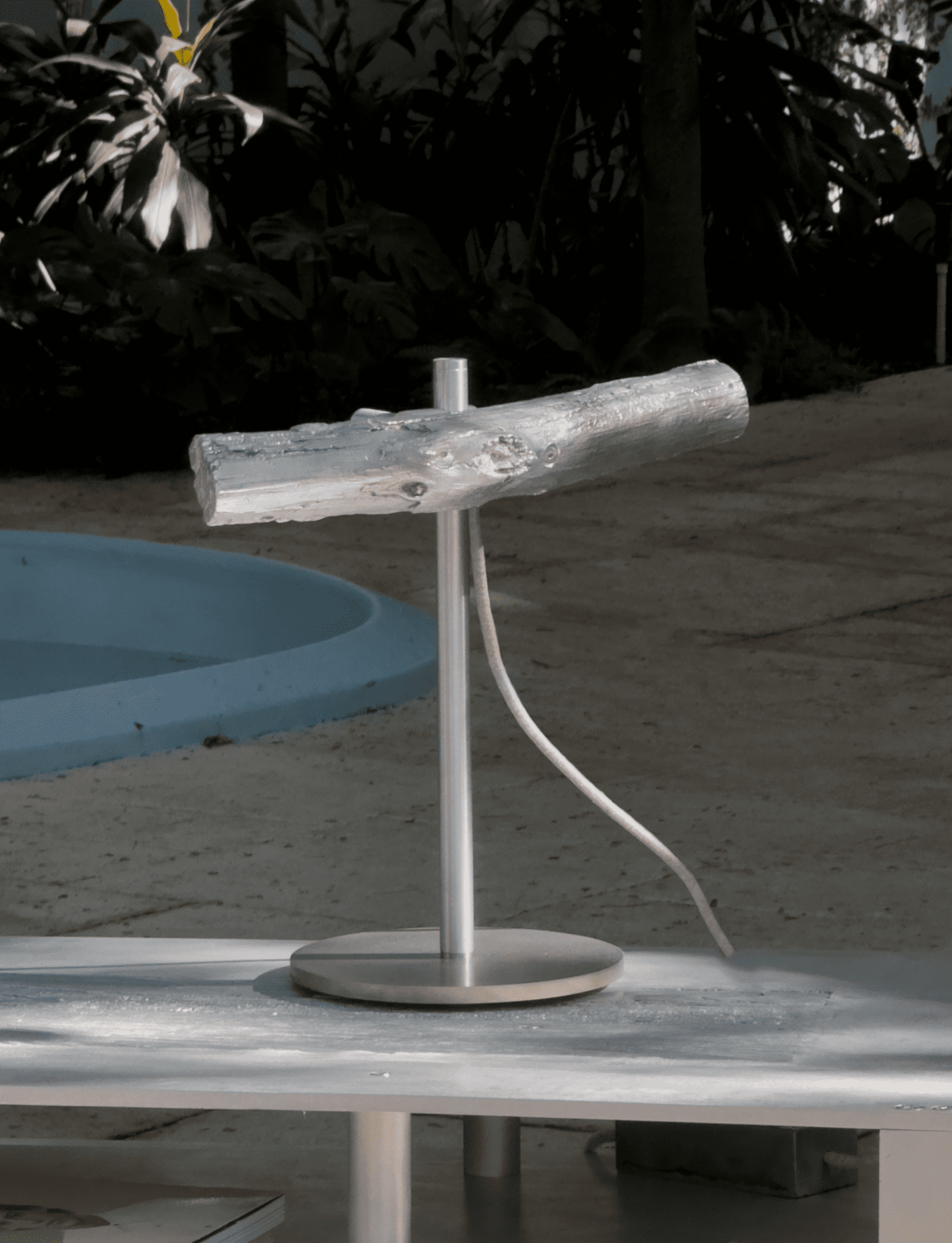 Aluminum Veneer Lamp